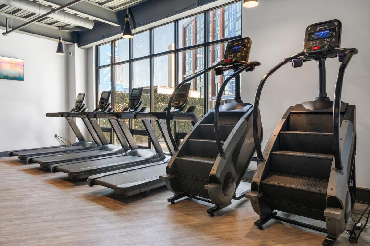 5 Mins To Old Town! Sleeps 4! With Rooftop Views!