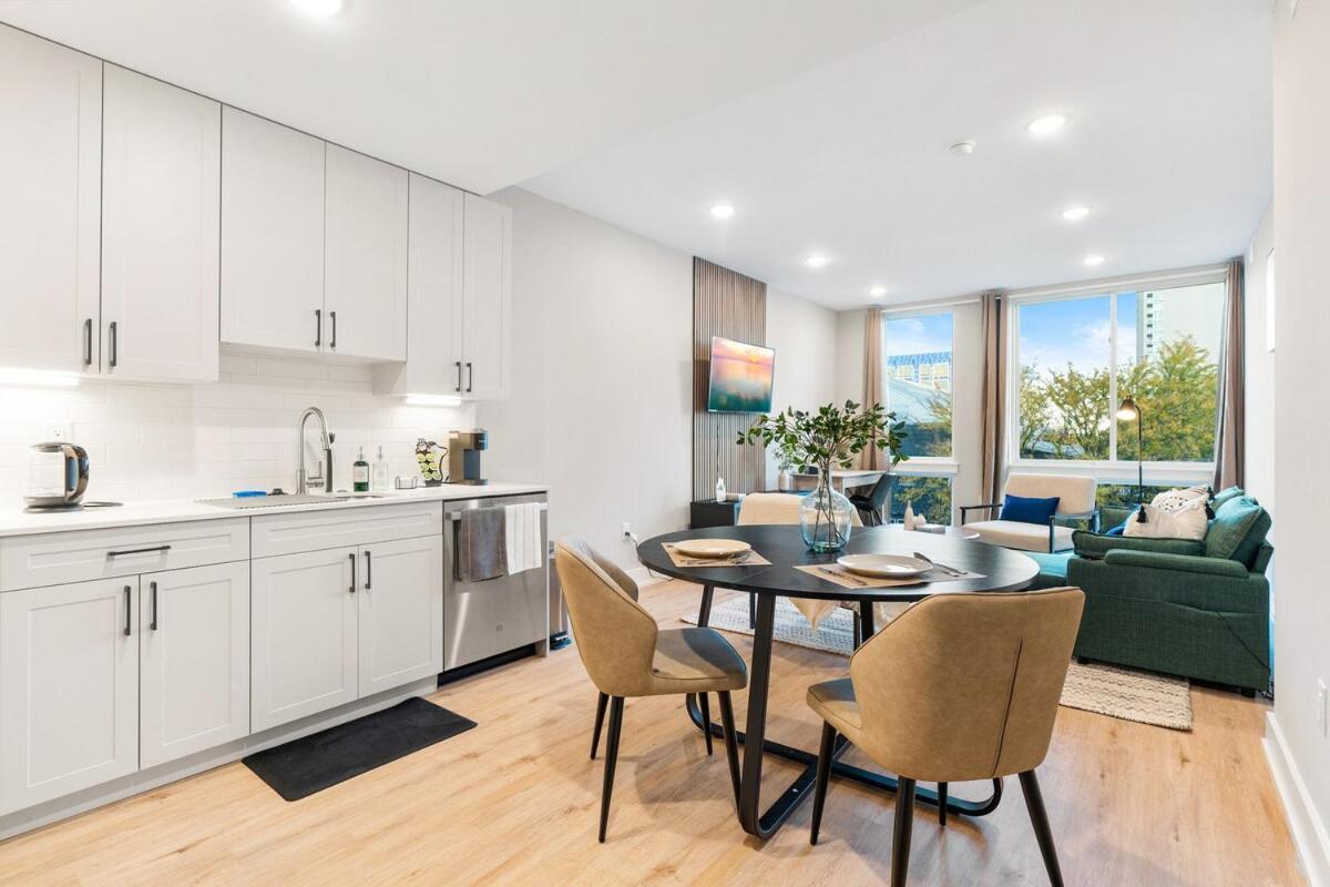 5 Mins To Old Town! Sleeps 4! With Rooftop Views! Apartment