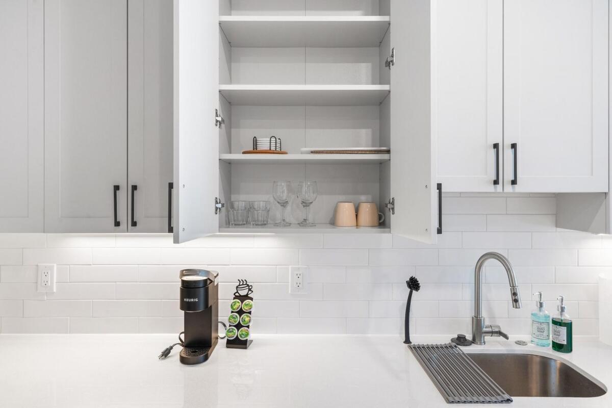 5 Mins To Old Town! Sleeps 4! With Rooftop Views! Apartment *